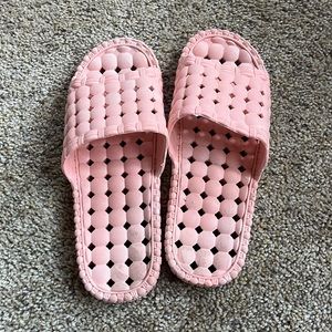 AMAZON SHOWER SHOES